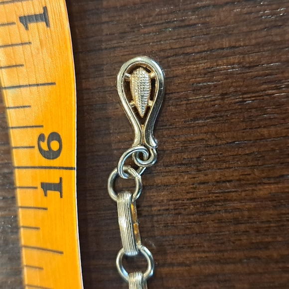 Vintage  1960s Coro Egyptian Revival Collar and Matching Clip on Earrings - Picture 5 of 11